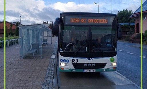 Zdjęcie do Dzis Dzien bez Samochodu! wsiadaj w darmowy autobus!